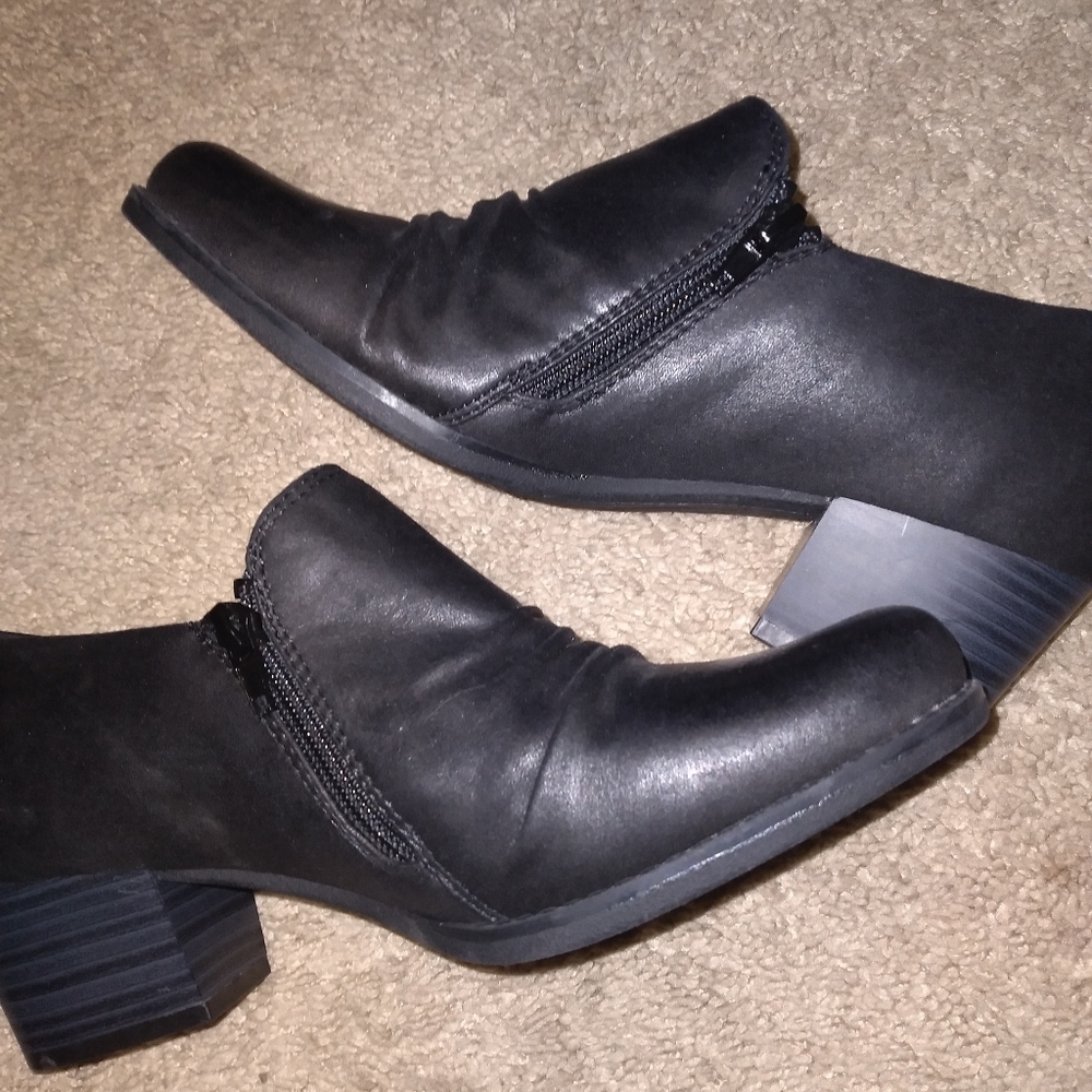 Women's shoes